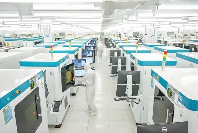 突破制造業枷鎖 AI機器視覺如何定義下一代智能工廠的標準與規則